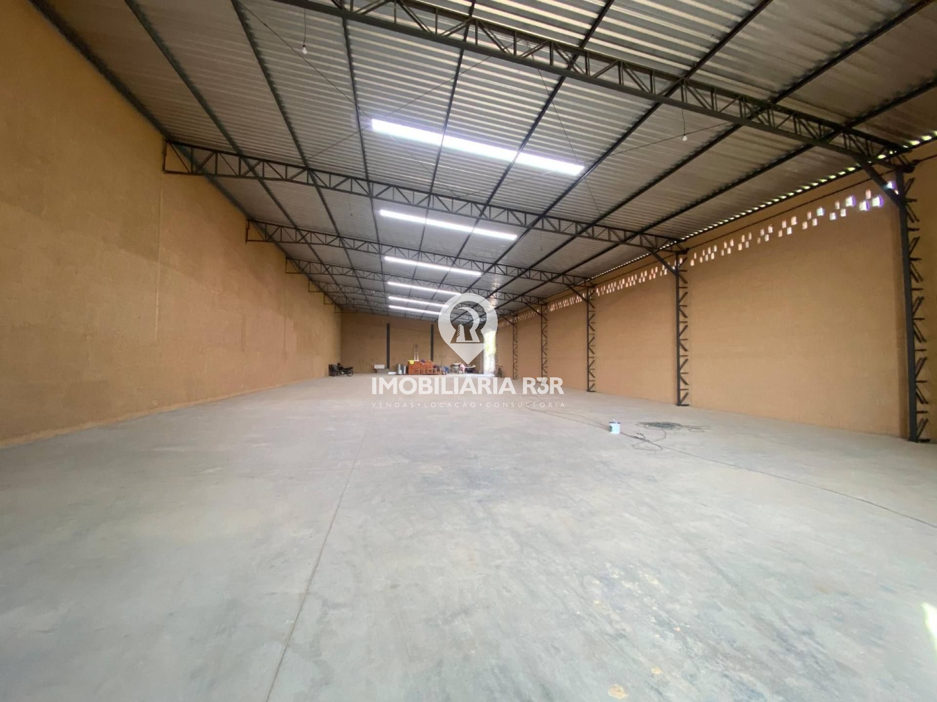 GALPÃO - BAIRRO MORROS, ZONA LESTE