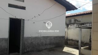 CASA/PONTO COMERCIAL - BAIRRO LOURIVAL PARENTE, ZONA SUL
