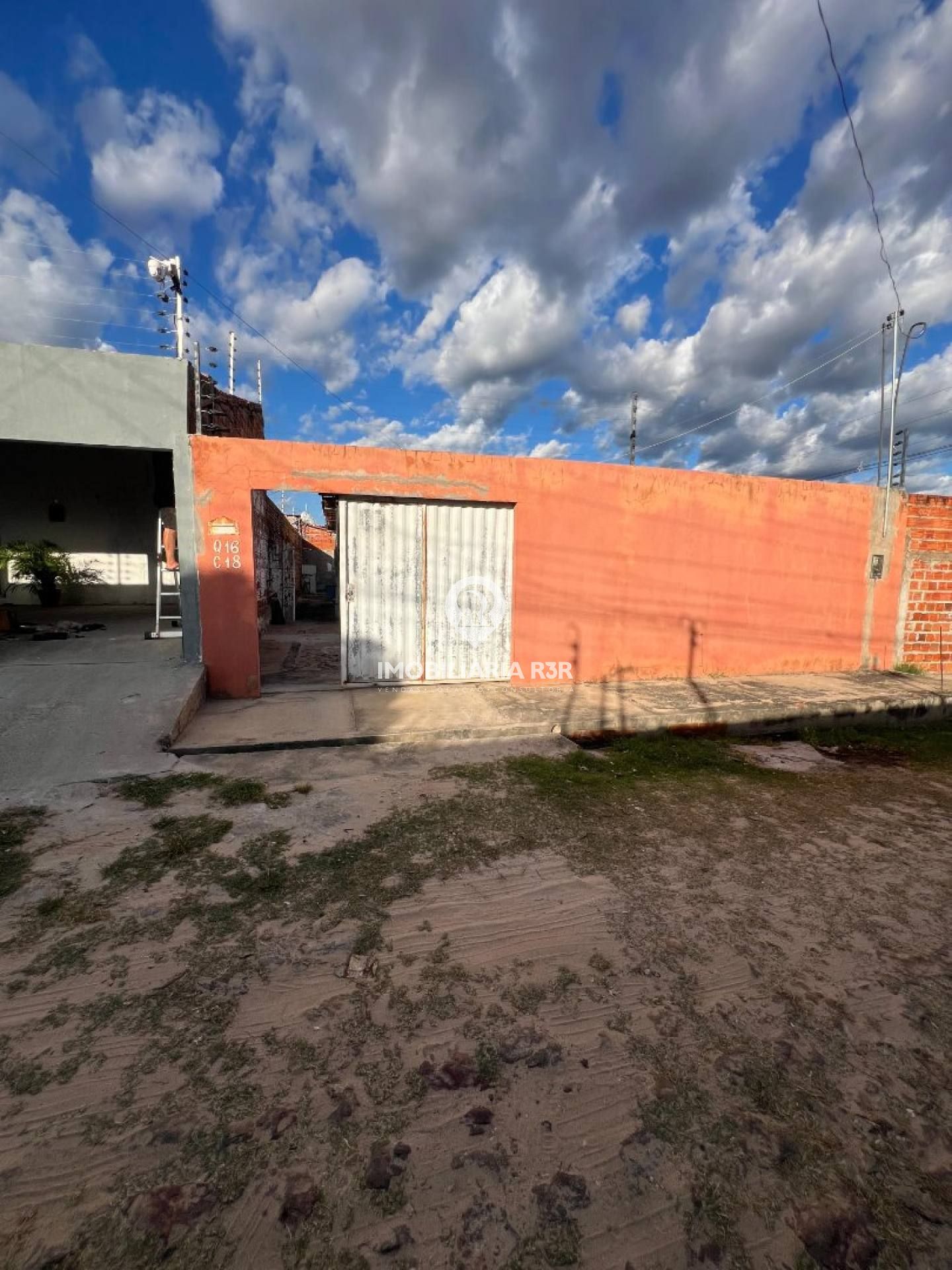 CASA - BAIRRO SANTA CRUZ, ZONA SUL