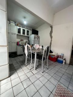 CASA - BAIRRO SANTA CRUZ, ZONA SUL