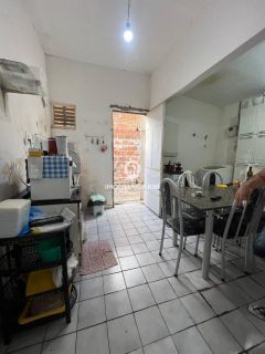 CASA - BAIRRO SANTA CRUZ, ZONA SUL