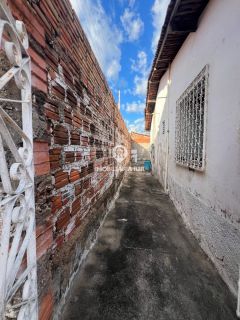 CASA - BAIRRO SANTA CRUZ, ZONA SUL