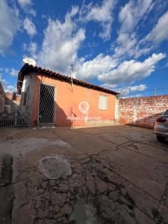 CASA - BAIRRO SANTA CRUZ, ZONA SUL