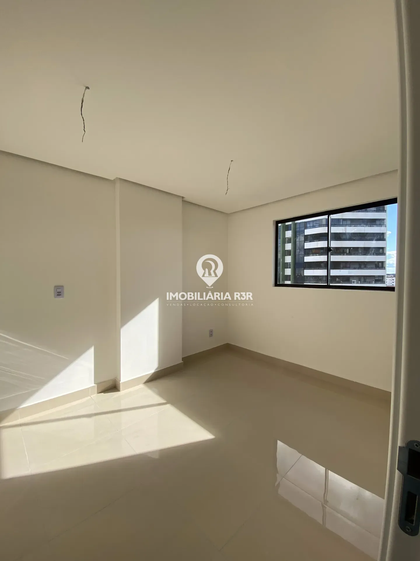 APARTAMENTO - BAIRRO ILHOTAS, CENTRO