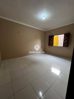 CASA - BAIRRO PIAUÍ - PARNAÍBA / PI