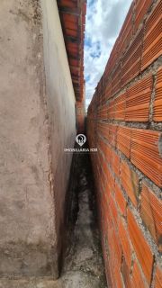 CASA - BAIRRO VALE QUEM TEM, ZONA LESTE