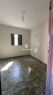 CASA - BAIRRO VALE QUEM TEM, ZONA LESTE