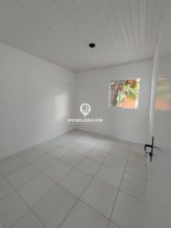 CASA - BAIRRO VALE QUEM TEM, ZONA LESTE