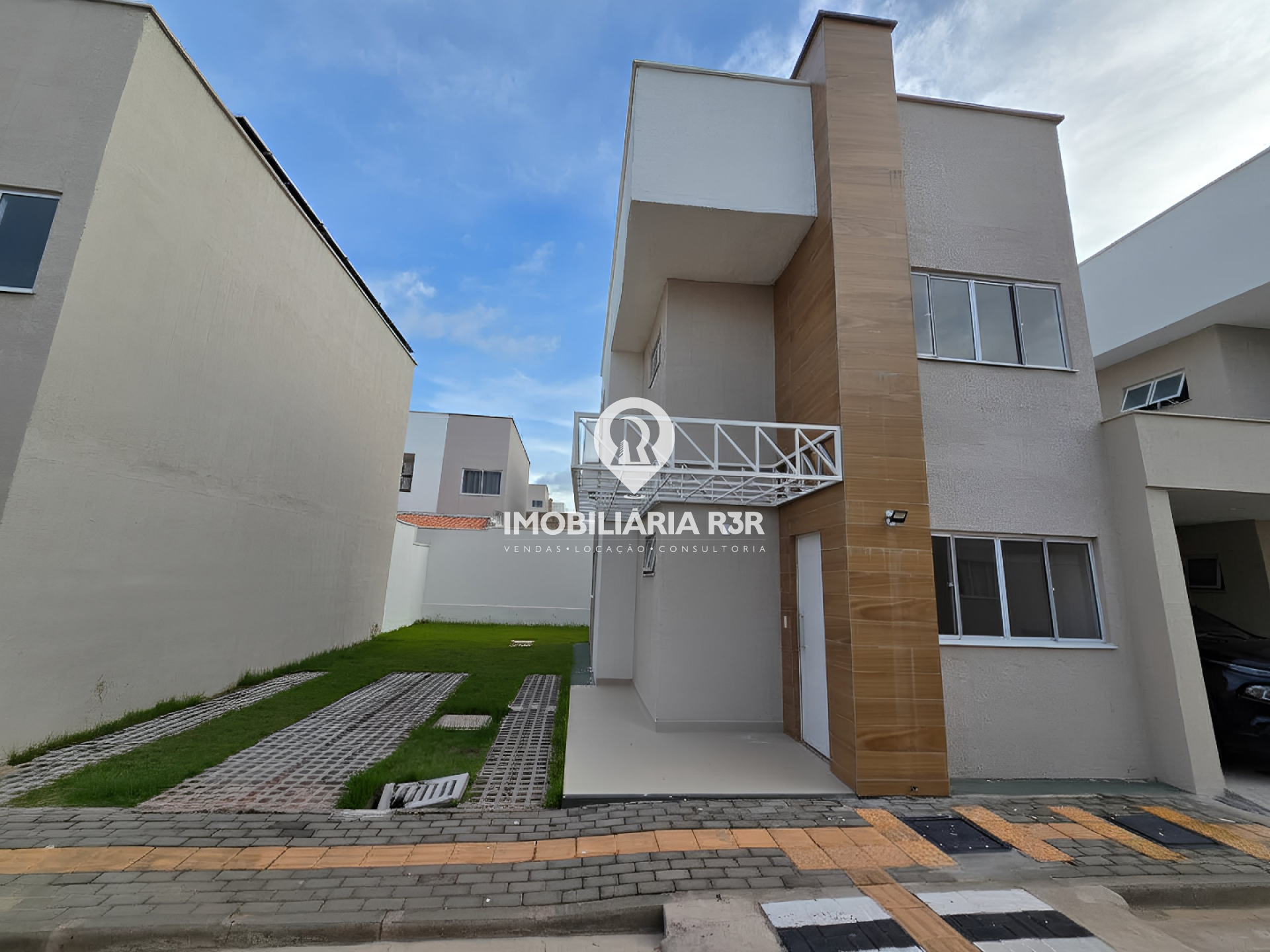 CASA DÚPLEX - BAIRRO MORROS, ZONA LESTE