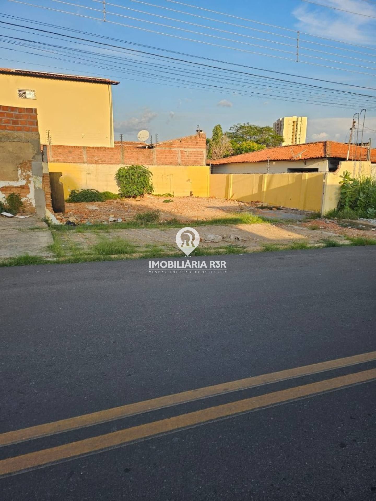 LOTE - BAIRRO CABRAL, CENTRO