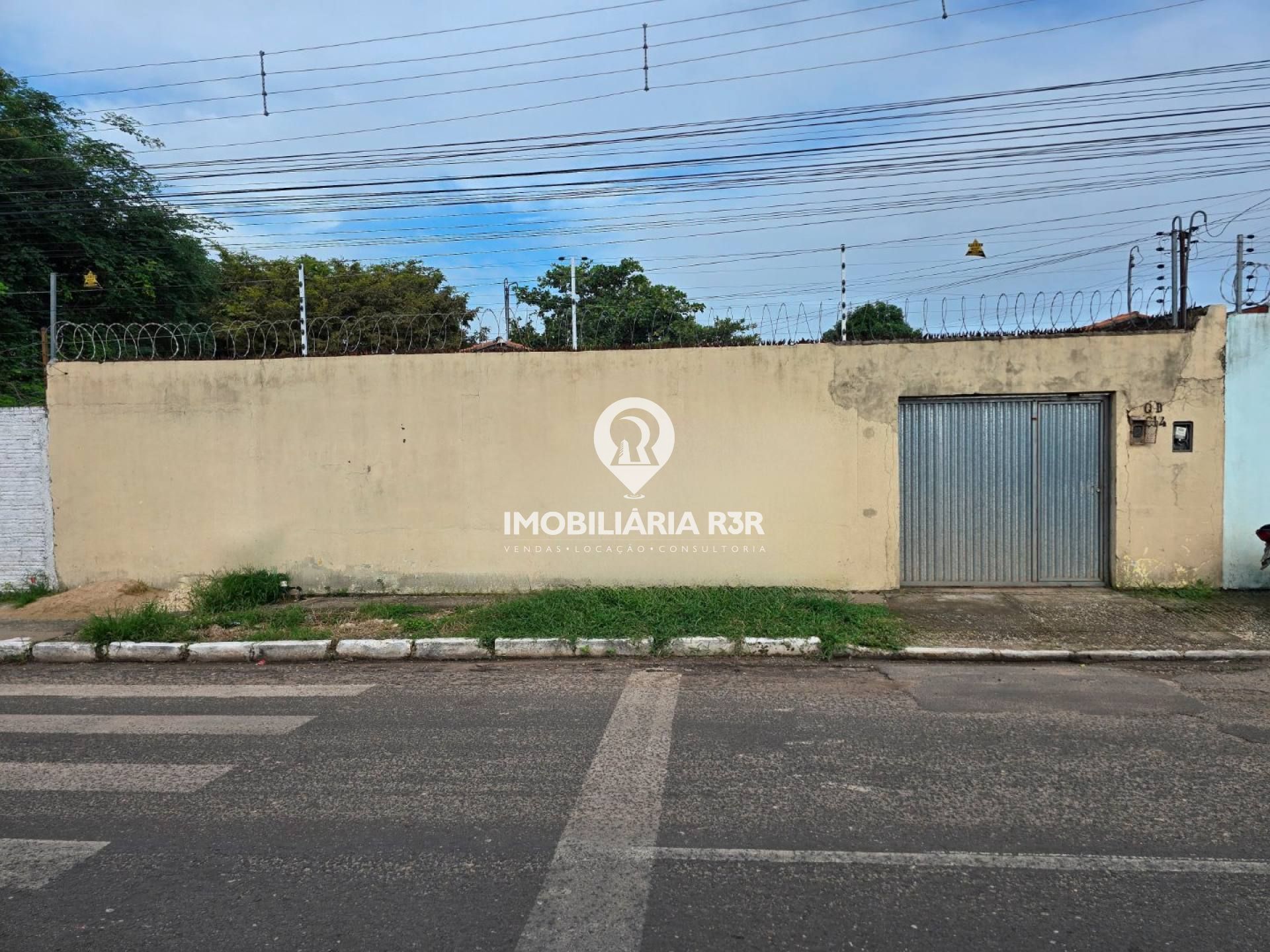 CASA COMERCIAL - BAIRRO VALE QUEM TEM, ZONA LESTE