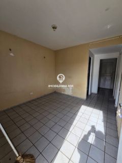 CASA COMERCIAL - BAIRRO VALE QUEM TEM, ZONA LESTE