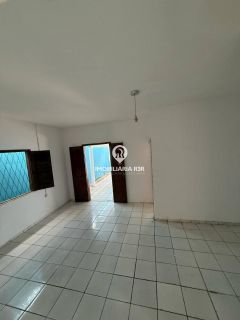 CASA - BAIRRO VALE QUEM TEM, ZONA LESTE