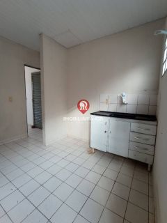 CASA - BAIRRO SANTO ANTONIO, ZONA SUL