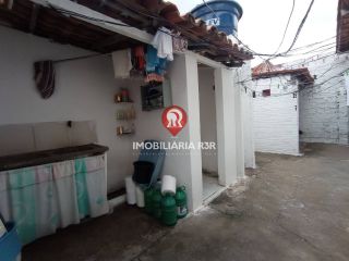 CASA - BAIRRO MOCAMBINHO, ZONA NORTE