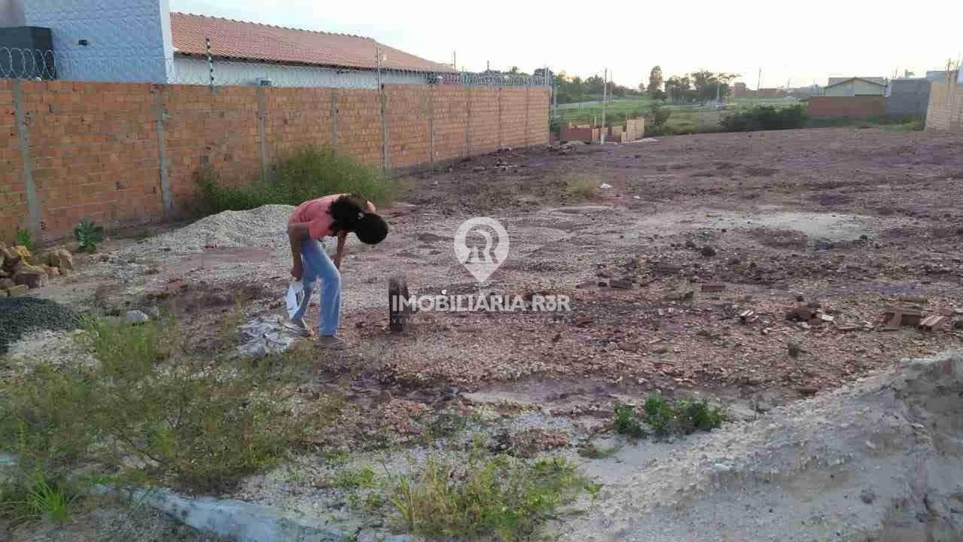 LOTE - BAIRRO PEDRA MOLE, ZONA LESTE