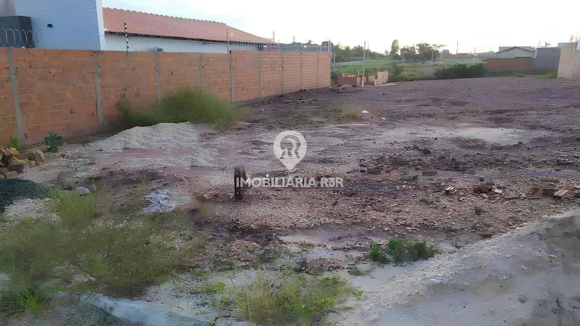 LOTE - BAIRRO PEDRA MOLE, ZONA LESTE