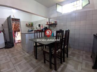 CASA - BAIRRO MONTE CASTELO, ZONA SUL