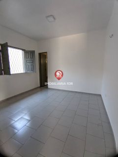 CASA DÚPLEX – BAIRRO LOURIVAL PARENTE, ZONA SUL