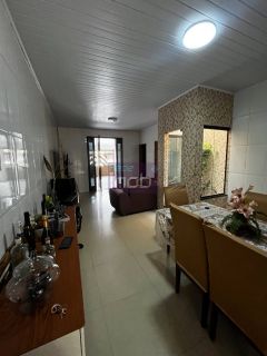 Casa no Eduardo Gomes