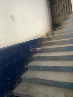 Dois galpões no Centro