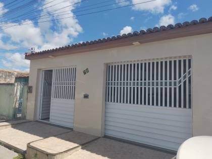Casa no Conj. João Alves.