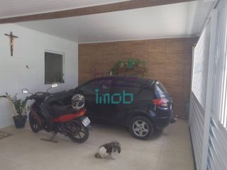 Casa no Conj. João Alves.