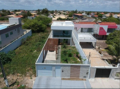 Casa Alto Padrão na Aruana à beira Mar