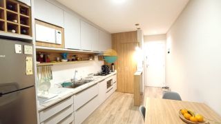 Apartamento mobiliado à venda com 02 dorm. muito bem localizado em Bal. de Piçarras/SC. Ref. 330