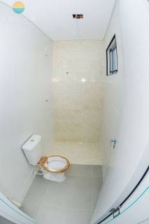 Sobrado Para Vender com 2 suítes no bairro Praia da Armação em Penha - SC. Ref. 356