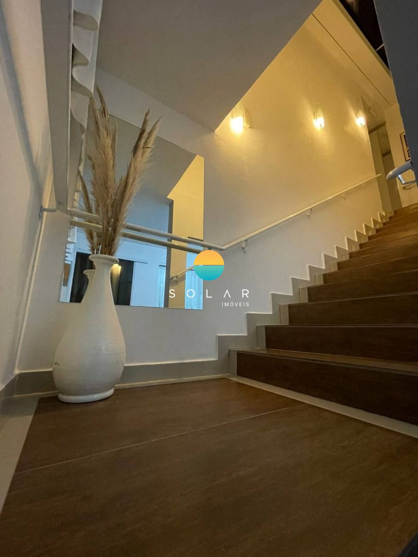 Excelente oportunidade para adquirir uma pousada em pleno funcionamento com 10 suítes, próxima do Beto Carrero World. Ref. 373