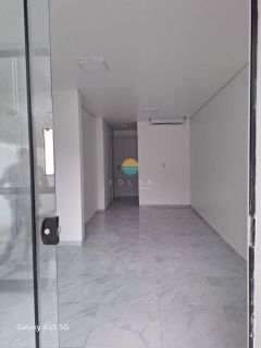Apartamento Para Vender com 2 quartos sendo 1 suíte no bairro Centro em Penha - SC. Ref. 381