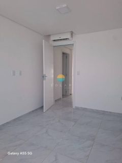 Apartamento Para Vender com 2 quartos sendo 1 suíte no bairro Centro em Penha - SC. Ref. 381