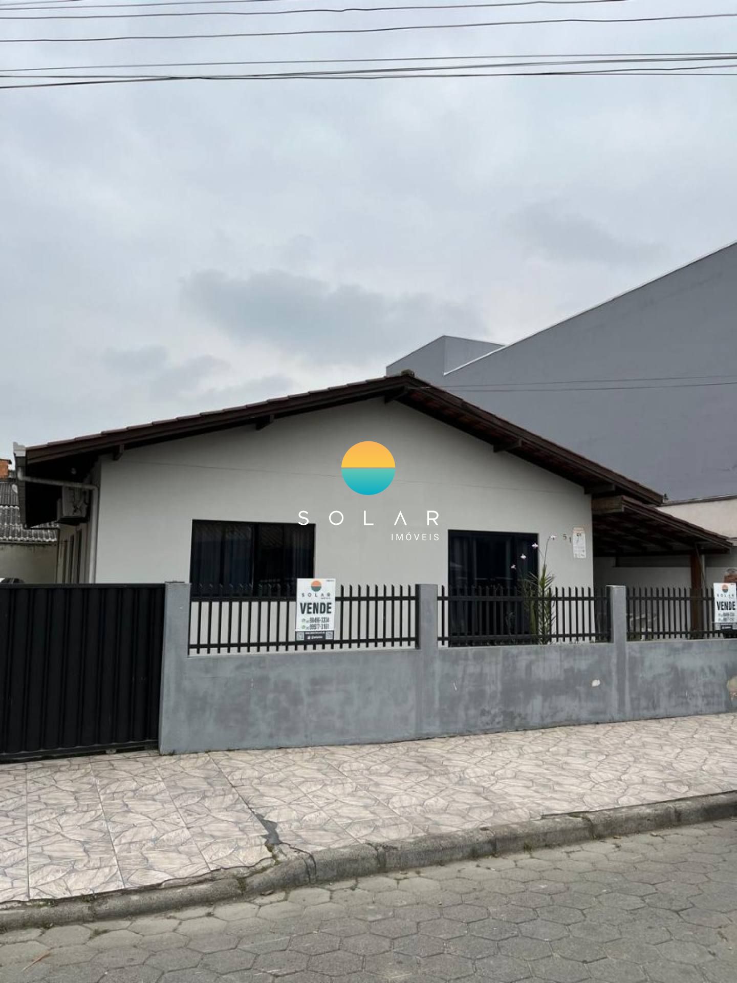 Casa Para Vender com 4 quartos sendo 1 suíte, no bairro Praia da Armação ao lado do Beto Carrero World em Penha - SC. Ref. 387