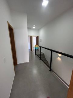 Imperdível sobrado de 136m² com 3 dormitórios no bairro Itacolomi em Balneário Piçarras. Ref. 391