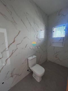 Imperdível sobrado de 136m² com 3 dormitórios no bairro Itacolomi em Balneário Piçarras. Ref. 391