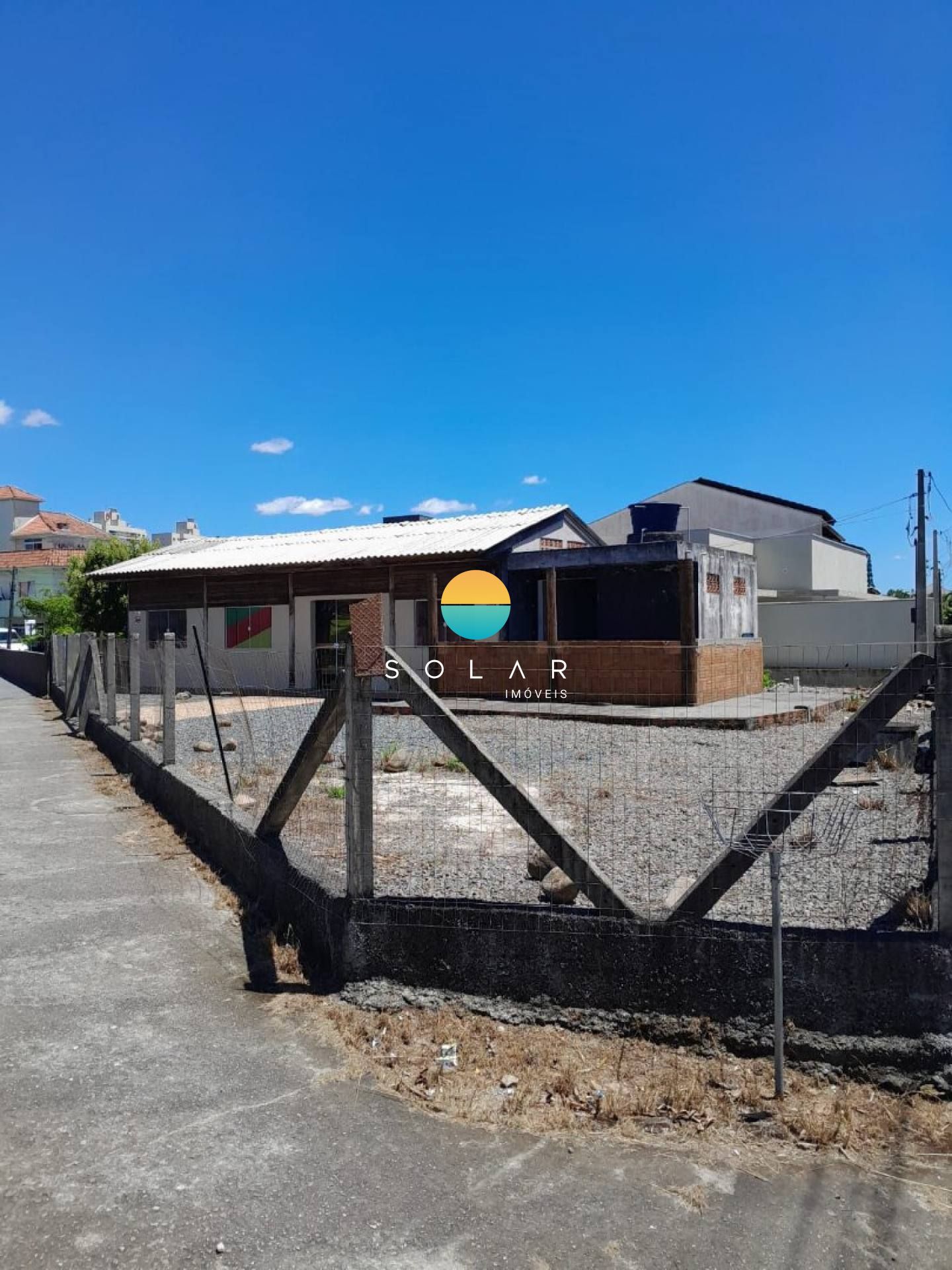 Sala comercial de 85m² à venda em uma das principais avenidas de Penha/SC. Ref. 449