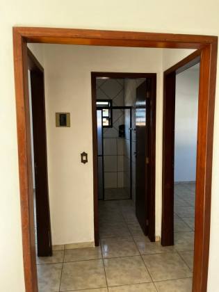 Casa à venda com 02 dormitórios e 01 edícula com mais 01 dormitório – Ideal para Morar e Investir, em Penha/SC. Ref. 458