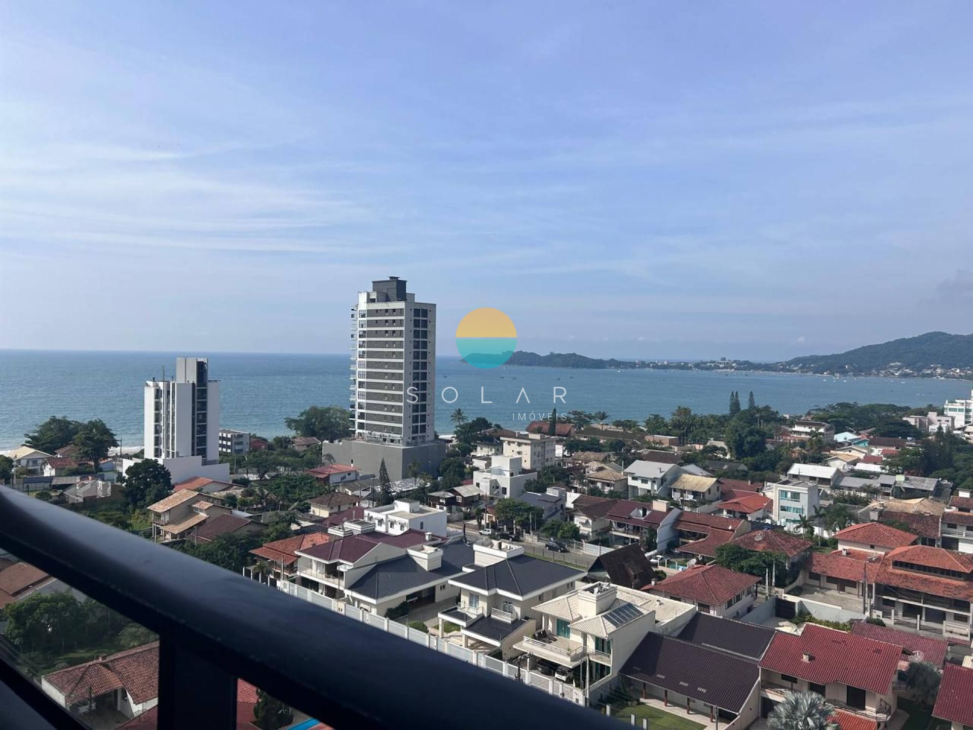 Apartamento a venda no Skyline Confort Club a 250m com vista mar, Praia na Armação em Penha /SC. Ref.486