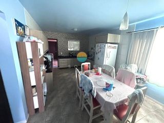 Casa à venda com terreno surpreendente mais Kitinete de 25m² no Centro de Penha/SC. Ref.498