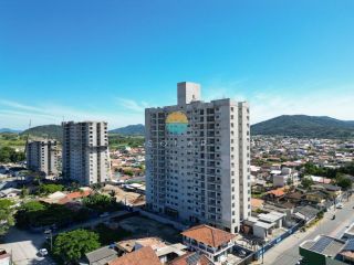 Apartamento à venda com 3 quartos, sendo 1 suíte aprox. 400M da Praia da Armação em Penha/SC. Ref. 500