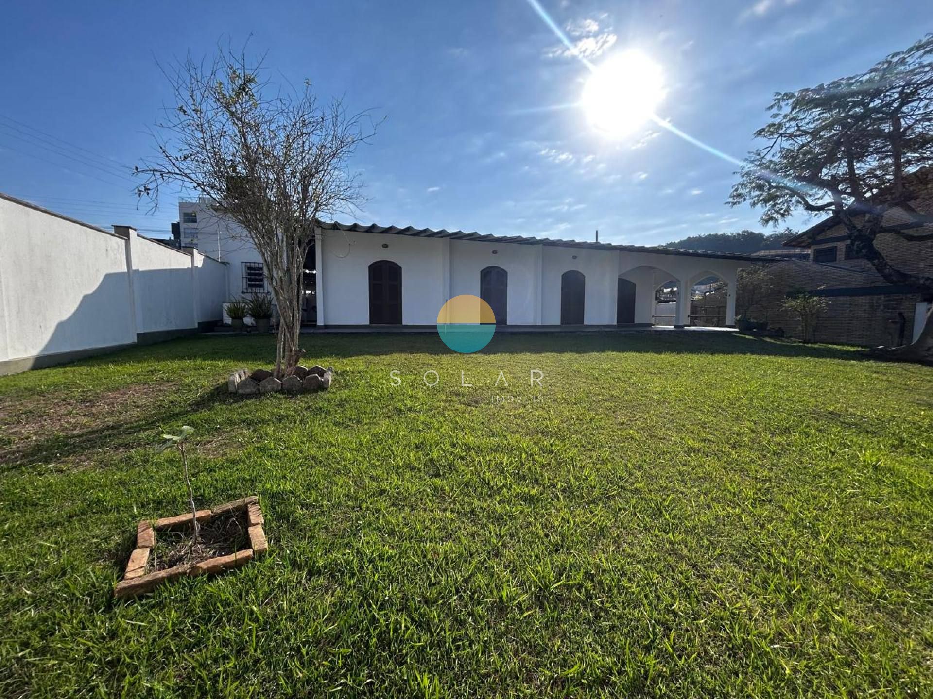 Terreno com Potencial Construtivo de 728m² na Região Mais Valorizada de Penha, a aprox. 130m do Mar. Ref. 505