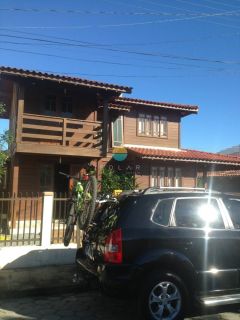 Casa Mista com 110m², Semi-Mobiliada, Aprox. 200m da Praia de Armação e 500m de Beto Carrero,, Com 3 Dormitórios em Penha/SC. Ref.508