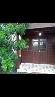 Casa Mista com 110m², Semi-Mobiliada, Aprox. 200m da Praia de Armação e 500m de Beto Carrero,, Com 3 Dormitórios em Penha/SC. Ref.508