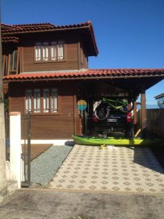 Casa Mista com 110m², Semi-Mobiliada, Aprox. 200m da Praia de Armação e 500m de Beto Carrero,, Com 3 Dormitórios em Penha/SC. Ref.508