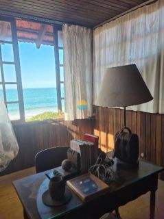 Autêntico pé na areia — 2.709 m² de terreno com acesso direto ao mar, em uma das localizações mais exclusivas de Penha: a deslumbrante Praia do Poá, Penha/SC. Ref. 517