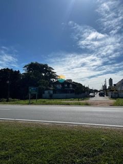 Oportunidade de negócio! Duas casas em um único imóvel com 300m² na Praia da Armação do Itapocory, Penha / SC. Ref. 515