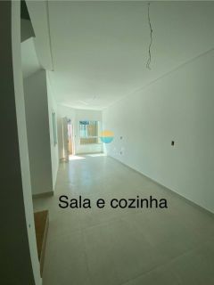 Excelentes Sobrados à venda com 2 suítes com 102m² no bairro da Armação em Penha / SC. Ref. 520