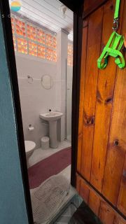 Excelente Oportunidade, 2 CASAS no Centro de Armação – A 200m do Mar!