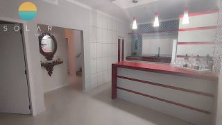 Se você busca conforto, exclusividade e uma localização privilegiada, esta é a oportunidade perfeita. Esta belíssima residência de alto padrão está situada a poucos metros do Beto Carrero World e da encantadora Praia da Armação, unindo tranquilidade, laze